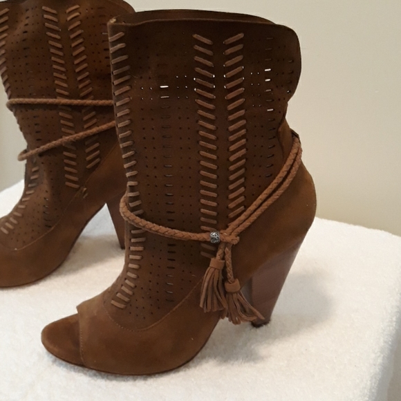 peep toe booties - Picture 2 of 8